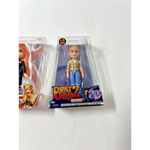 Bratz Minis Mini Verse Cameron Yasmin Cloe 20 Yearz & London Editions Lot Of 3 - Picture 7 of 9